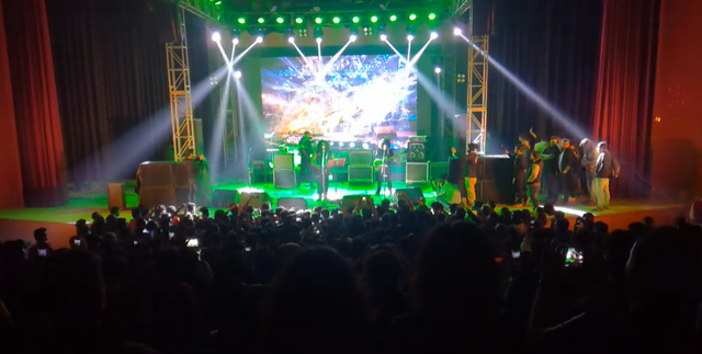 音乐会舞台屋顶桁架铝合金舞台拱形桁架