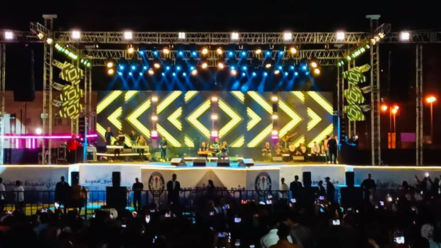 流行铝桁架带屋顶DJ台桁架活动舞台场景