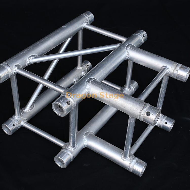 铝制插口 300x300mm / 289x289mm 方盒 3 路角桁架