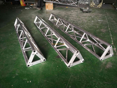 triangle bolt truss (1).jpg