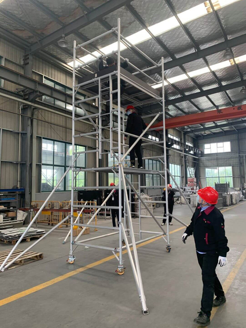 10m 铝制检修塔脚手架，带脚轮