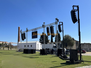铝制LED屏幕和扬声器钉桁架14x8m