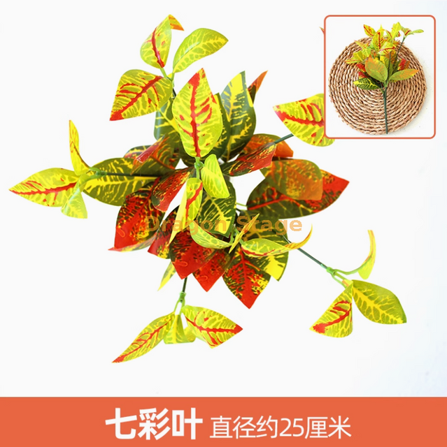 绿色植物，模拟植物墙，塑料草坪，阳台，室内背景，花墙，鲜黄色，五颜六色的叶子，1个分支