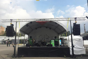 crank stand for speakers.jpg