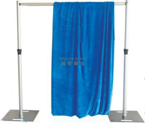 森林绿双褶意大利天鹅绒面料的管道五金系统