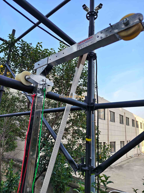 专业LED显示屏及照明悬挂葫芦支架