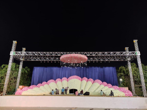 迪斯科 DJ 设备摇头灯桁架