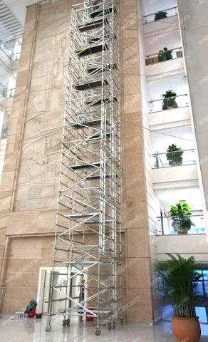1.35x2x13.59m 铝制移动施工双脚手架，带梯子